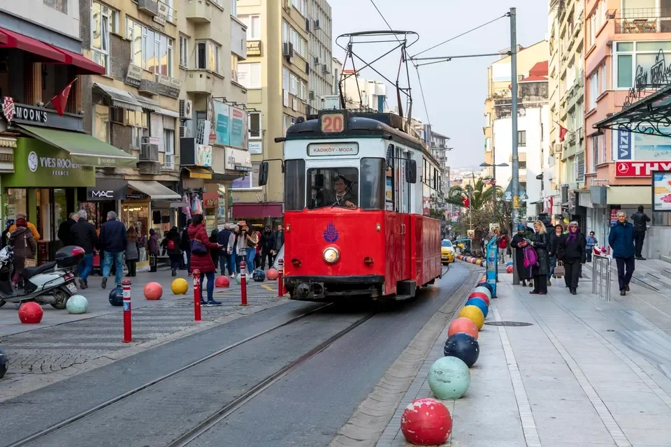 Kadıköy’de B1 Ehliyet Almanın Avantajları | Gerçek Sürücü Kursu İle Güvenle Başlayın